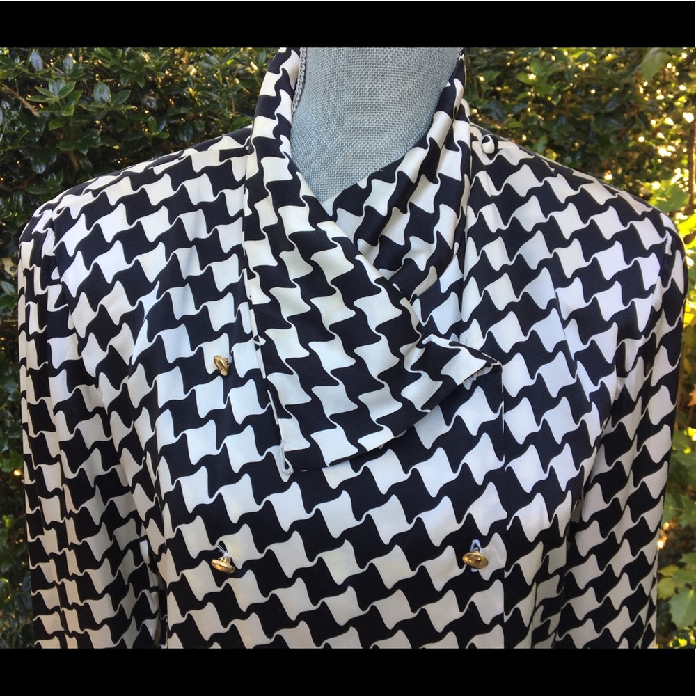Silk Blouse - Bill Blass - Black & White Satin